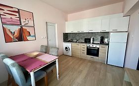 Studio Thermi 1